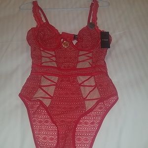 Bebe intimates